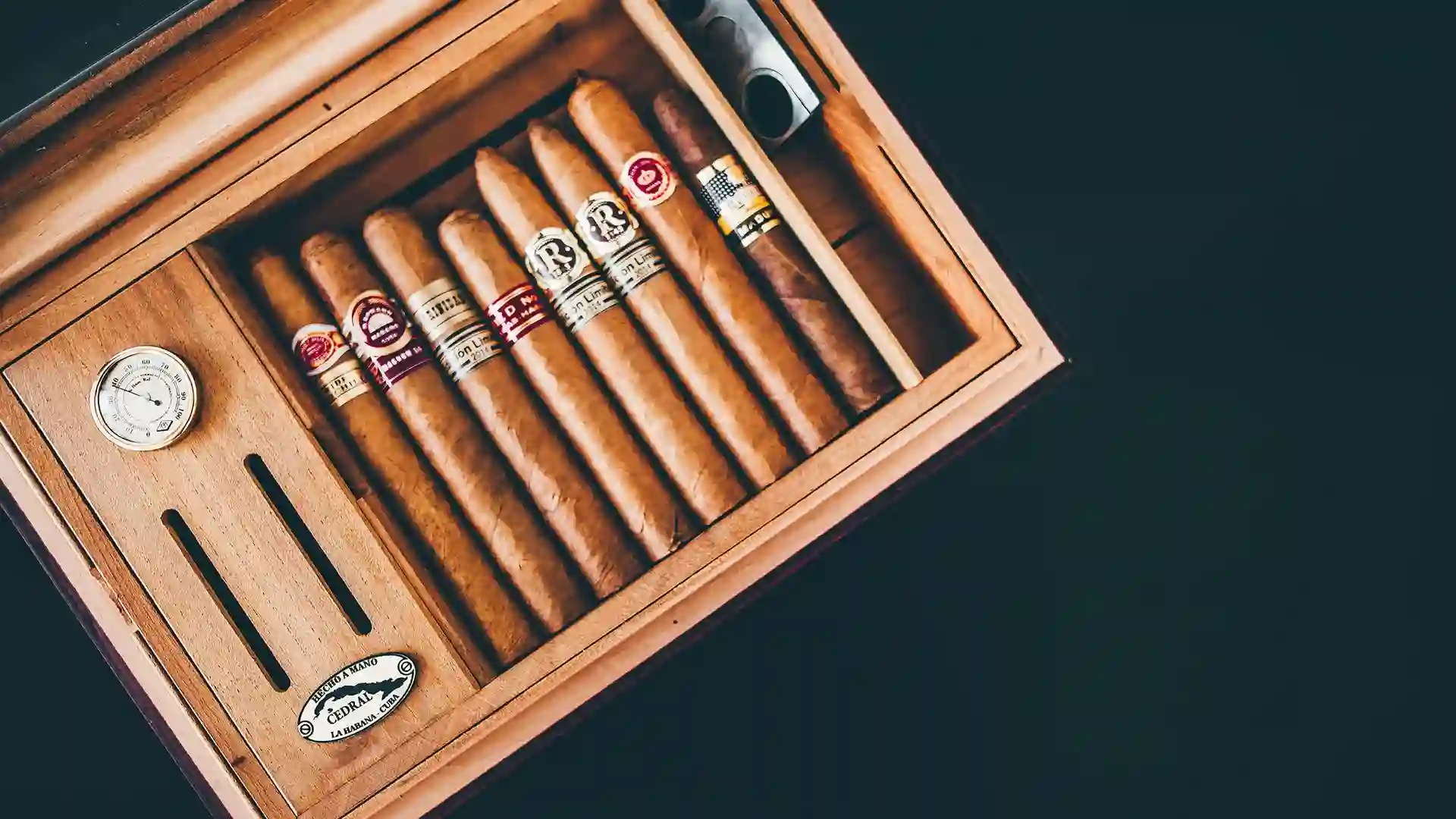 humidor, zigarren, lagerung, haltbarkeit, online kaufen, kaufberatung, hygrometer, zederholz