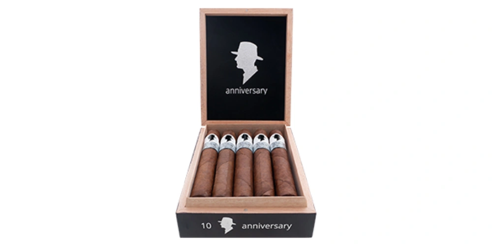 Zigarren der Anniversay-Serie von Gilbert de Montsalvat in der Zigarren-Kiste